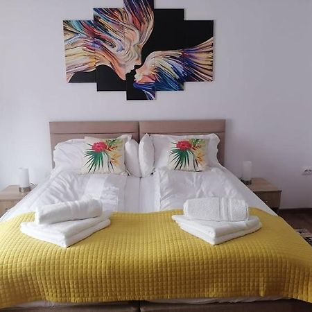 Happy House Hunedoara Exterior foto
