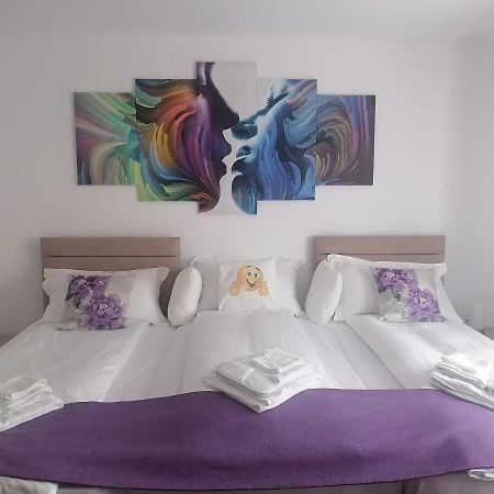 Happy House Hunedoara Exterior foto